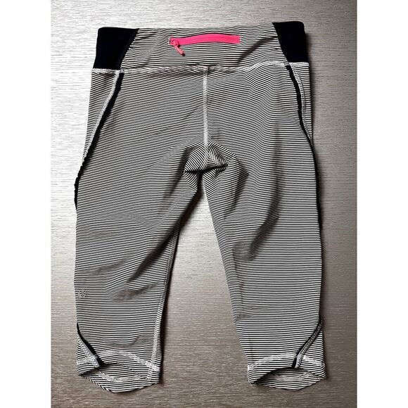 Lululemon Women’s RunDay Crop Stripe Black White Leggings Size 6 EUC - Picture 4 of 7